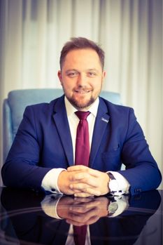 Marcin Sarnowski - Niezależny Konsultant AI i zewnętrzny doradca dla firm, vendor selection i due diligence